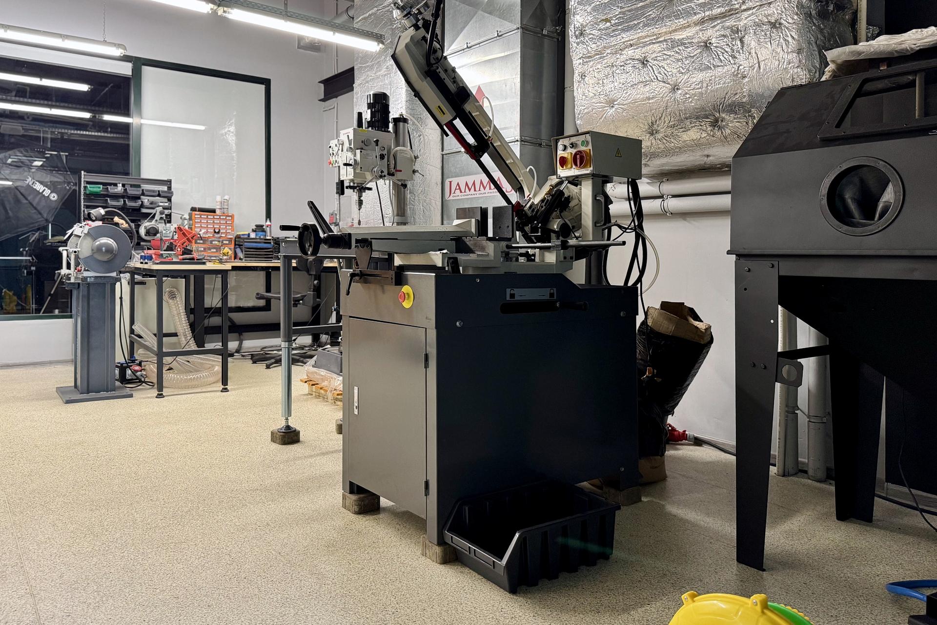 Instalacja urządzenia wylotowego broni długiej